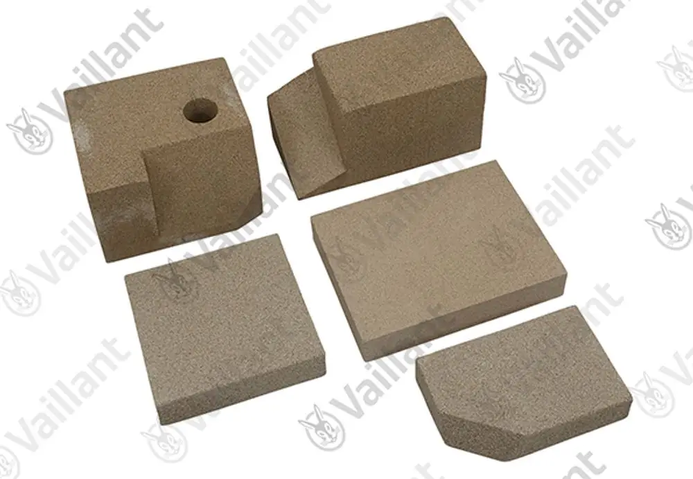 Isolierungssätze von Vaillant, bestehend aus mehreren blockartigen Teilen in verschiedenen Formen und Größen, zur thermischen Isolation.